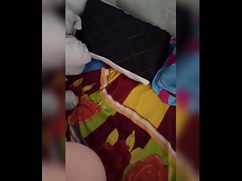 ❤️ Mening xonadoshim uyda yolg'iz qoladi, chunki eri ta'tilga ketadi va men uni sikish va eshagini sut bilan to'ldirish imkoniyatidan foydalanaman Anal videoda bizda ️❤